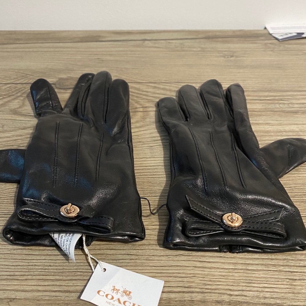 Coach Leather gloves